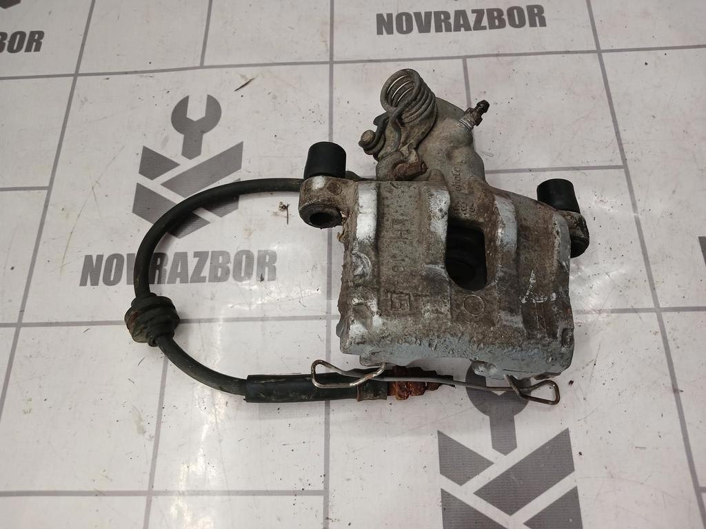 Mazda Mazda 3  BK  02-09 для Суппорт задний правый