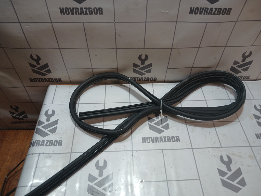 Volvo 440 1992-1994 для Уплотнитель двери