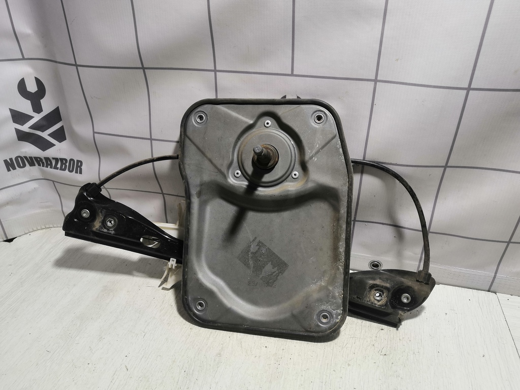 Skoda Fabia 2007-2015 для Стеклоподъемник механ. задний левый