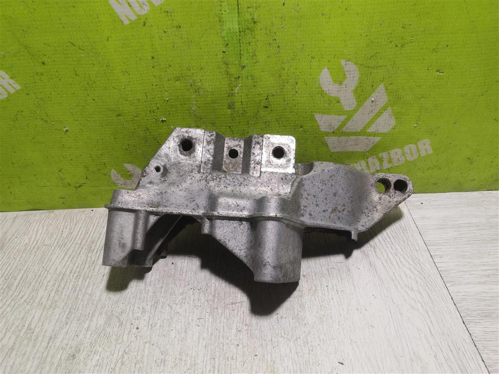 Skoda Octavia A4 1U 2000-2011 для Кронштейн двигателя правый