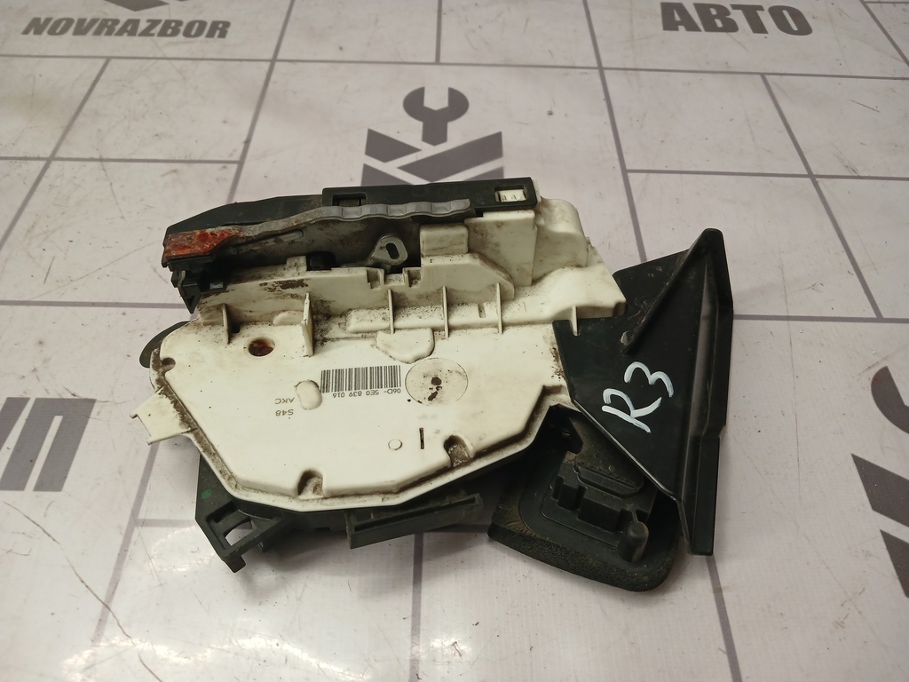 Skoda Yeti 2009-2018 для Замок двери задней правой