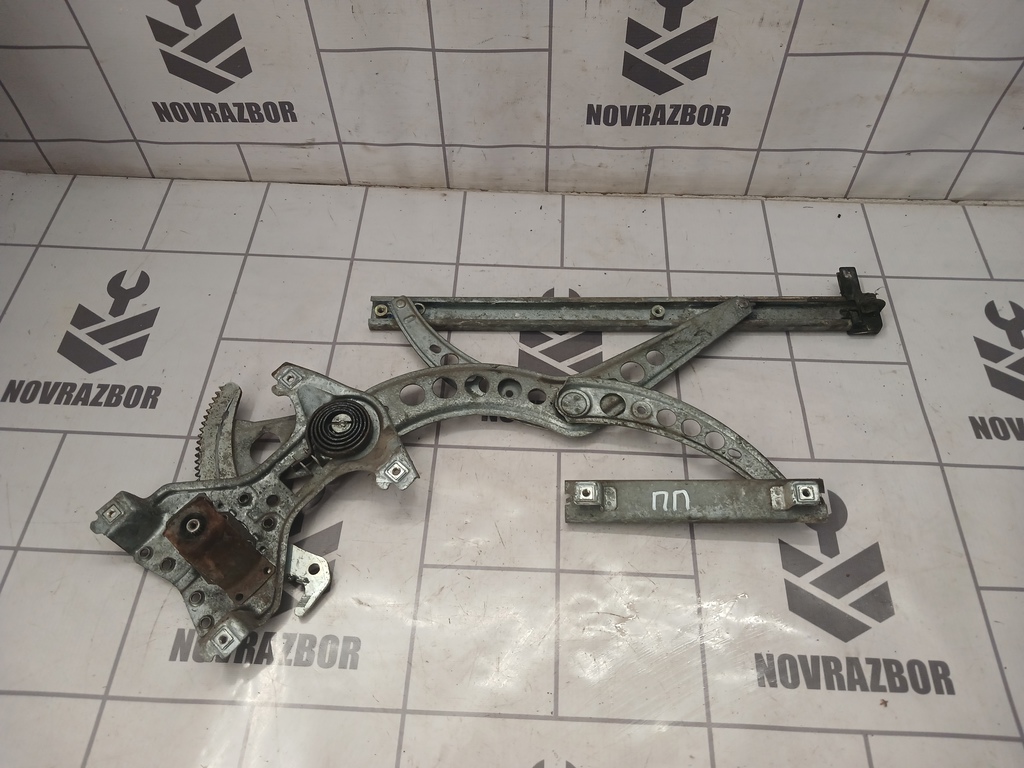 VW Passat  B3  1988-1993 для Стеклоподъемник механ. передний правый