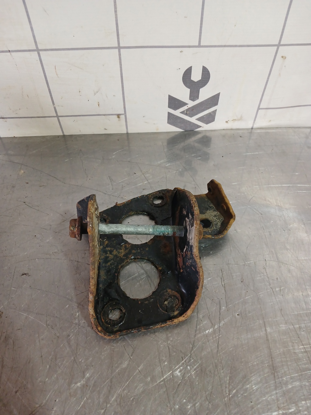 VW Golf 4 Bora 97-05 для Кронштейн задней балки