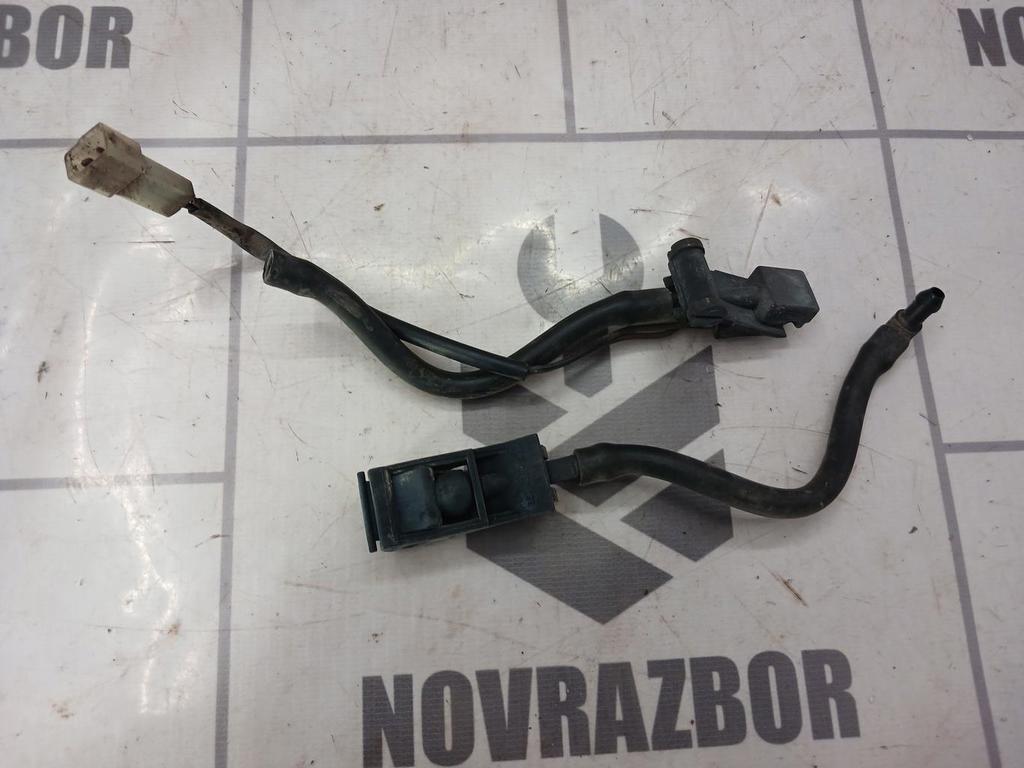 VW Passat B5 96-00 для Форсунка омывателя лобового стекла