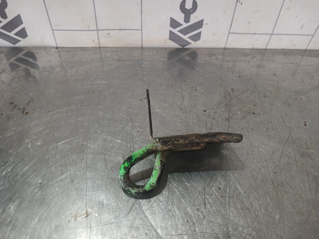 Audi A6 (C4) 1994-1997 для Крюк буксировочный