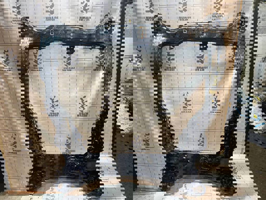 Hyundai Elantra 3  00-05 для Балка подмоторная