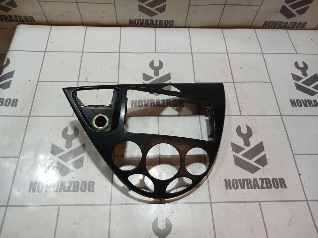 Ford Focus 1 1998-2004 для Рамка магнитолы