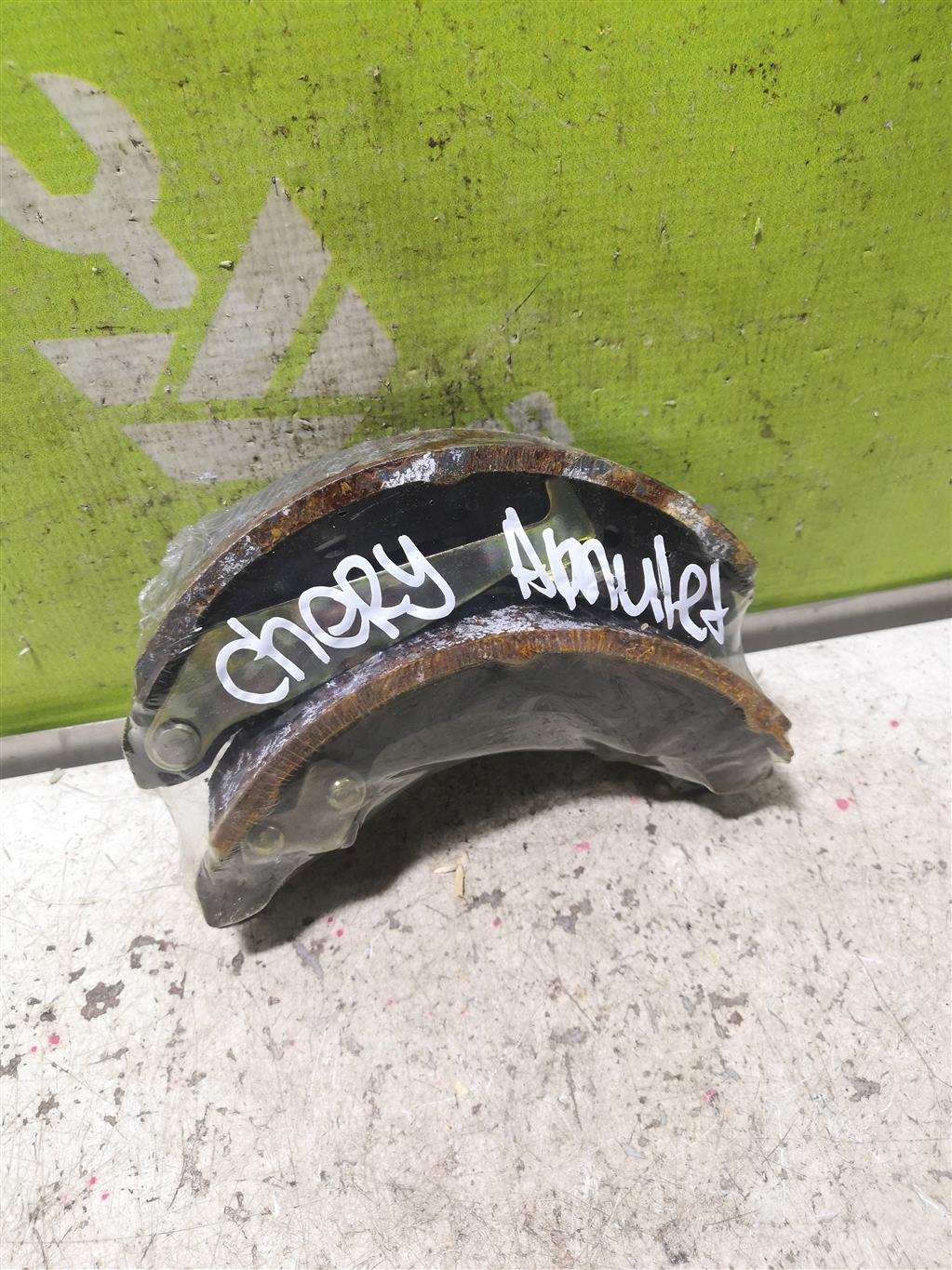 VW Passat  B3  1988-1993 для Колодки барабанные к-кт