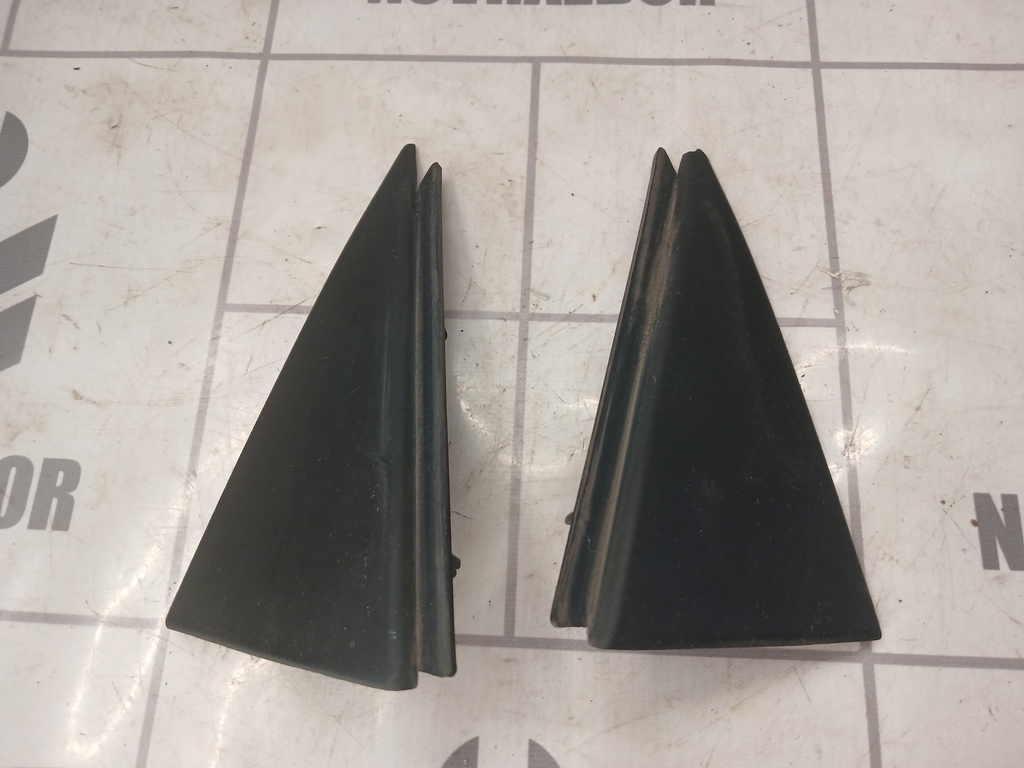 VW Passat  B3  1988-1993 для Накладка (кузов наружные)