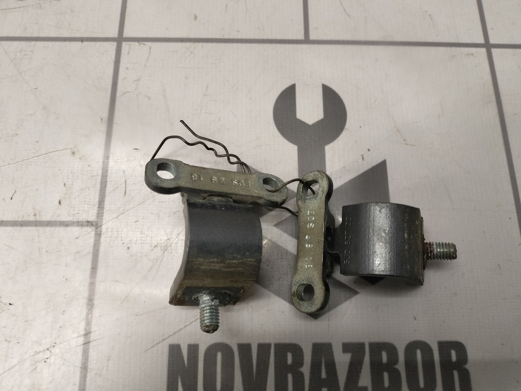 Skoda Yeti 2009-2018 для Петля двери багажника