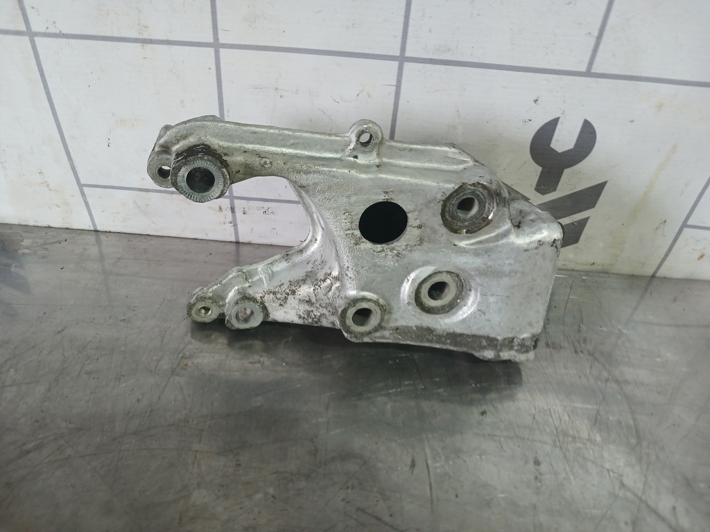 Peugeot 307 2001-2008 для Кронштейн двигателя правый