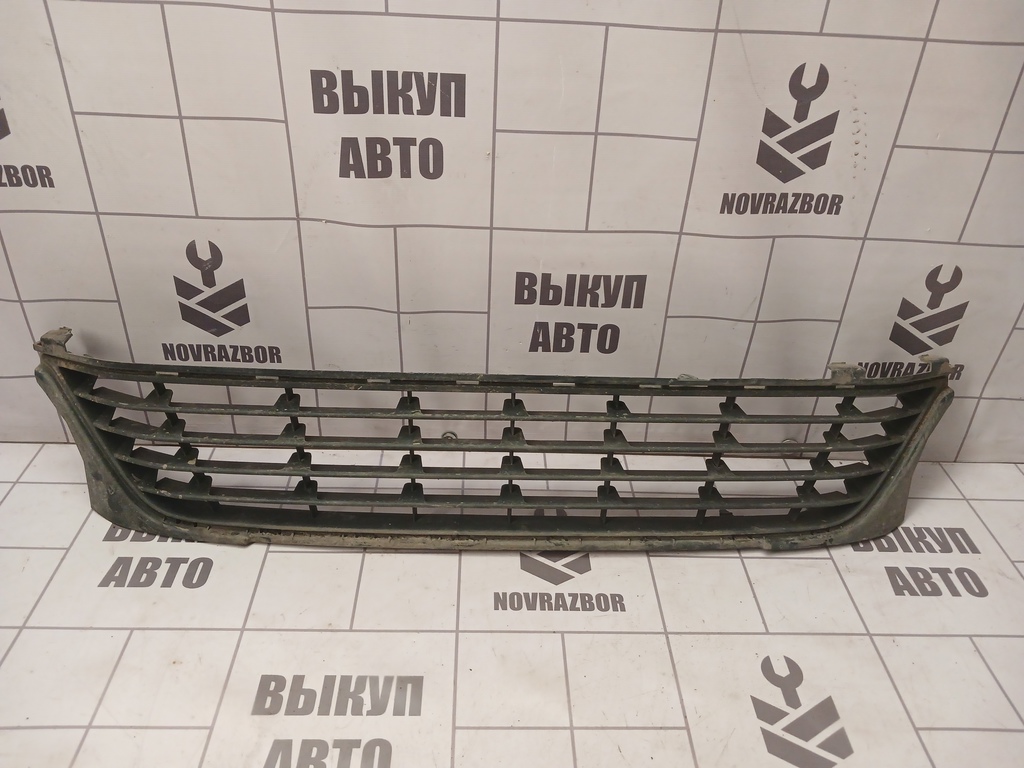 Renault Logan 2 14-18 для Решетка в бампер центральная
