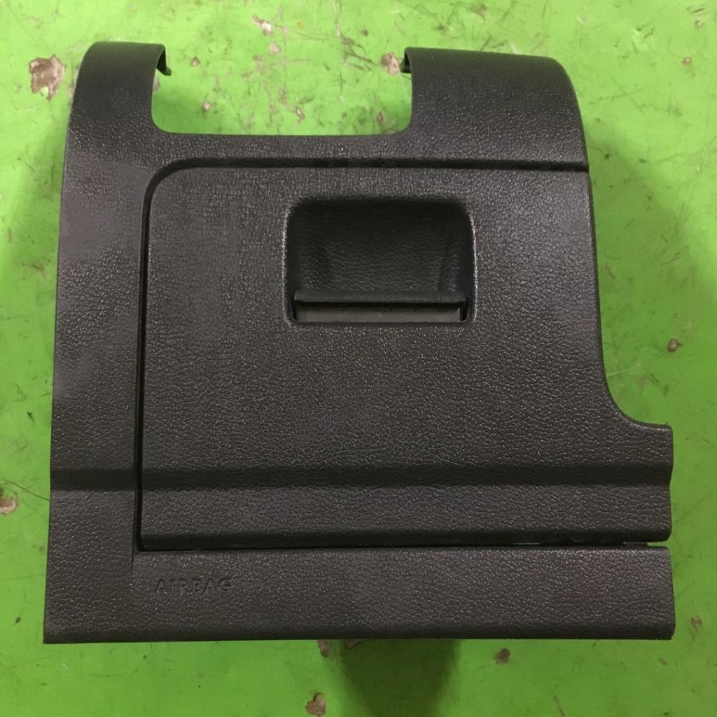 VW Golf 6 09-12 для Бардачок