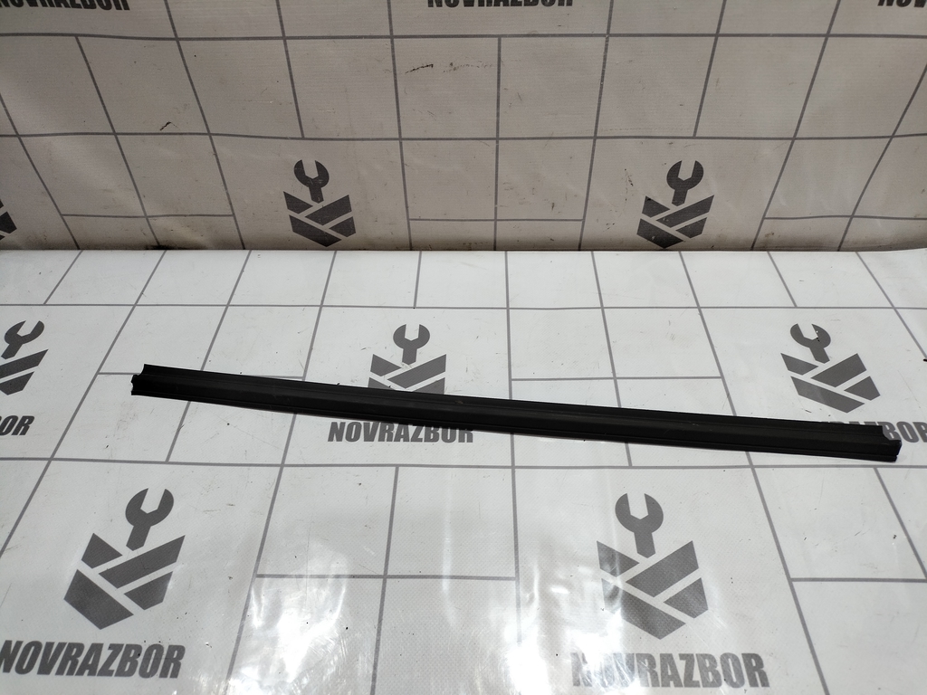 Ford Focus 1 1998-2004 для Уплотнитель стекла двери