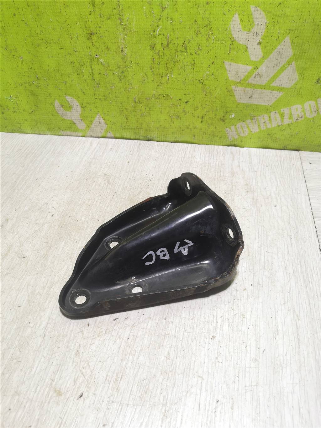 Renault R19 1992-2002 для Кронштейн двигателя