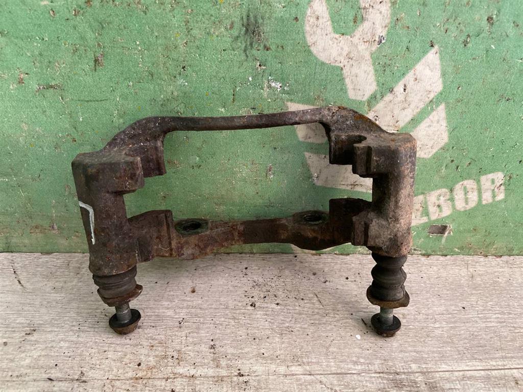 Peugeot 206 98-12 для Скоба суппорта переднего