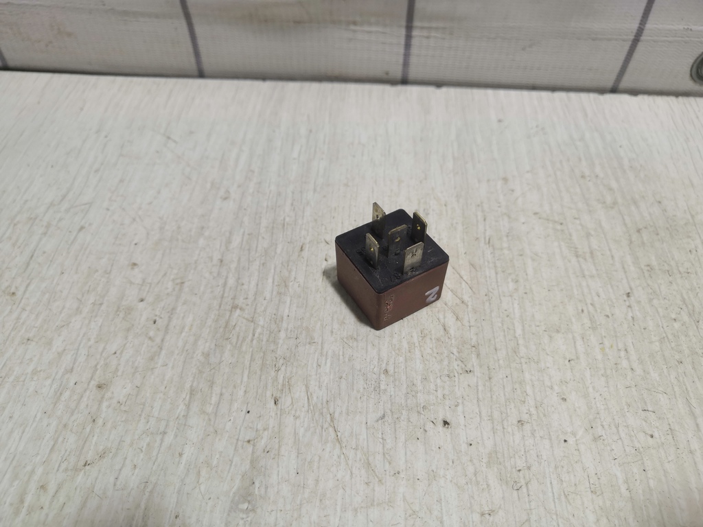 Renault Clio 2 Symbol 1998-2008 для Реле