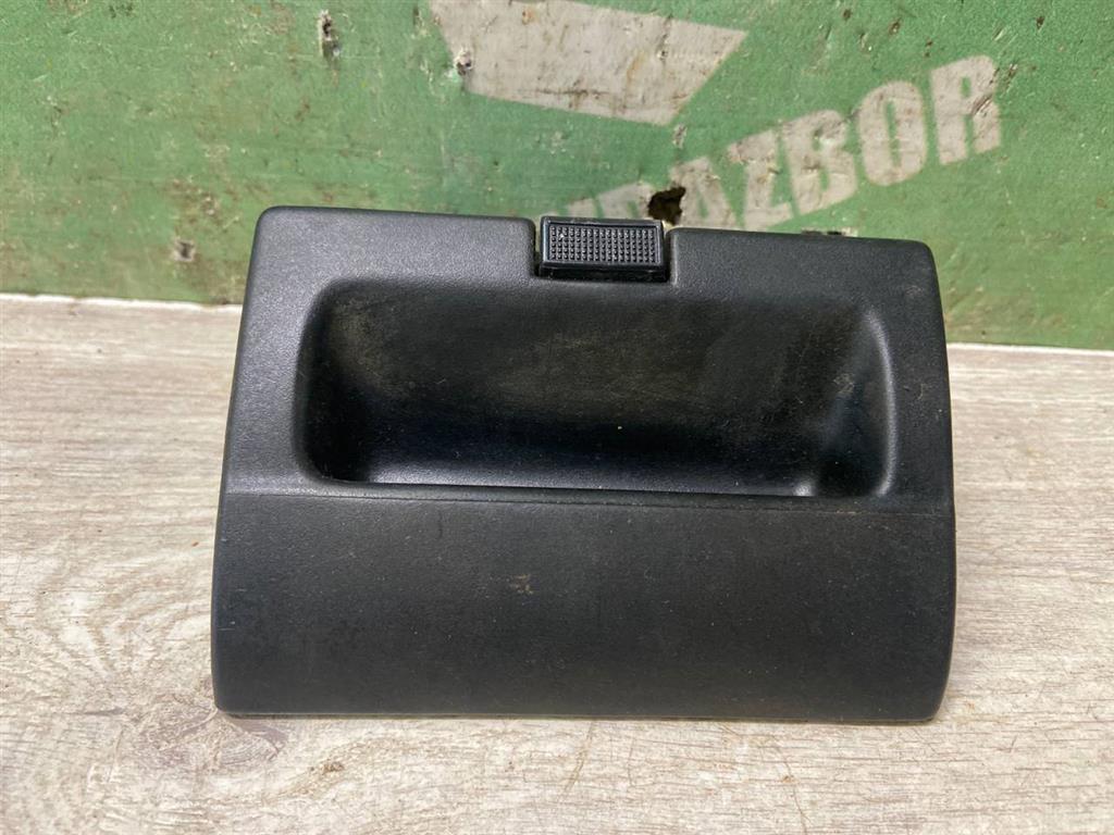 VW Golf 3 Vento 91-97 для Пепельница передняя