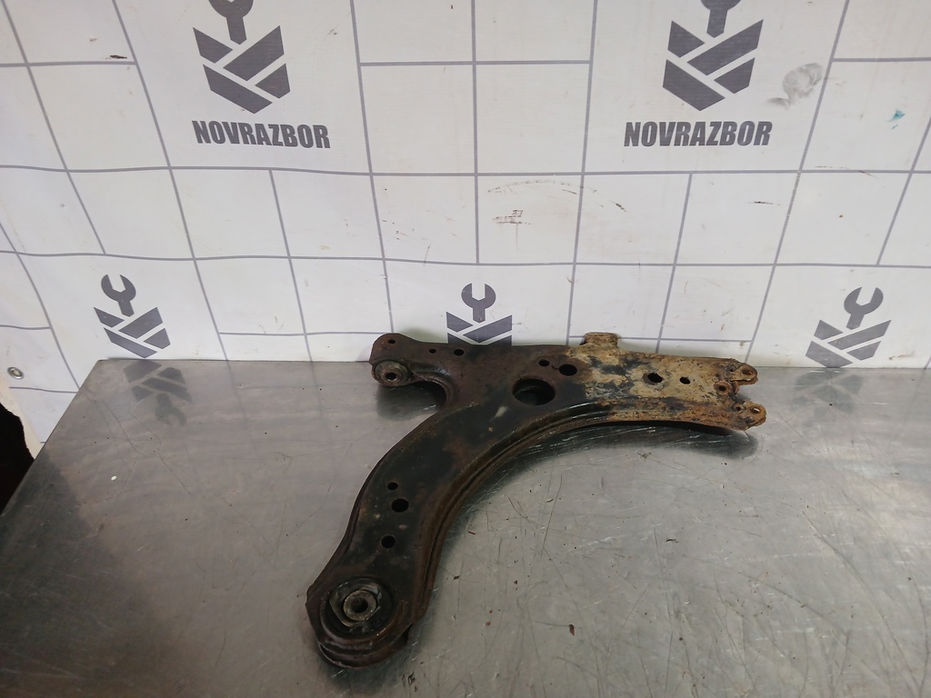 VW Golf 4 Bora 97-05 для Рычаг передний левый