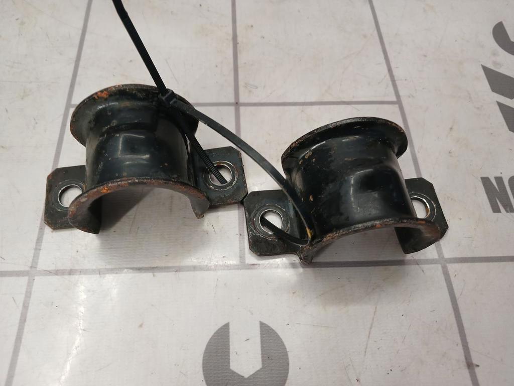 Mazda Mazda 3  BK  02-09 для Кронштейн крепления переднего стабилизатора