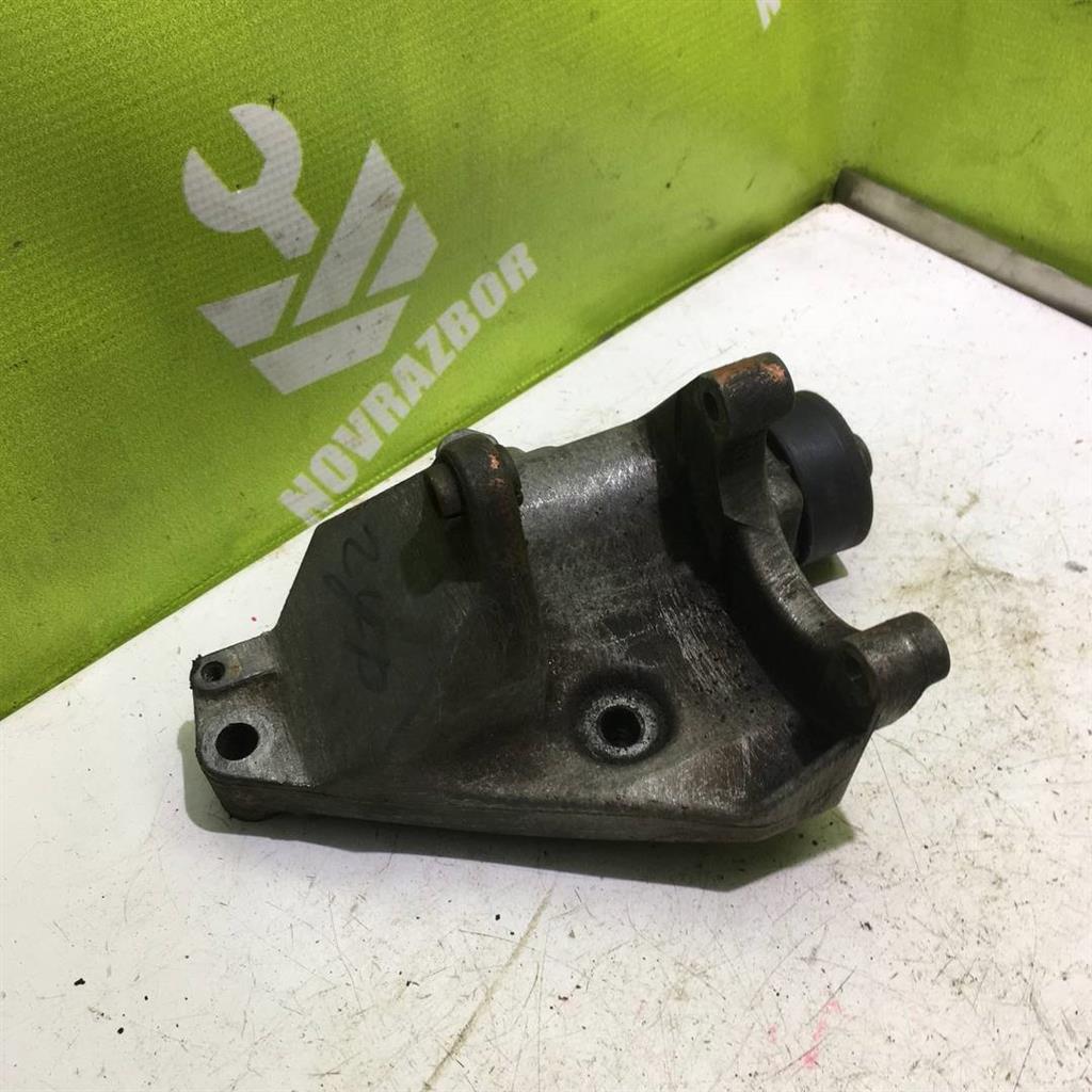 Renault Clio 2 Symbol 1998-2008 для Кронштейн гидроусилителя