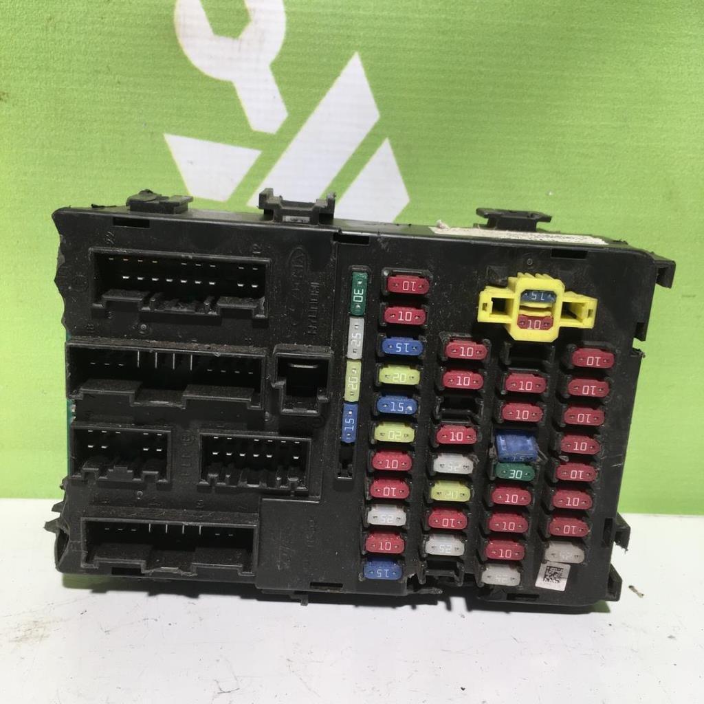 Kia RIO 2 2005-2011 для Блок предохранителей