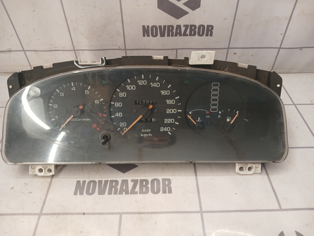 Mazda 626 (GE) 1992-1997 для Панель приборов