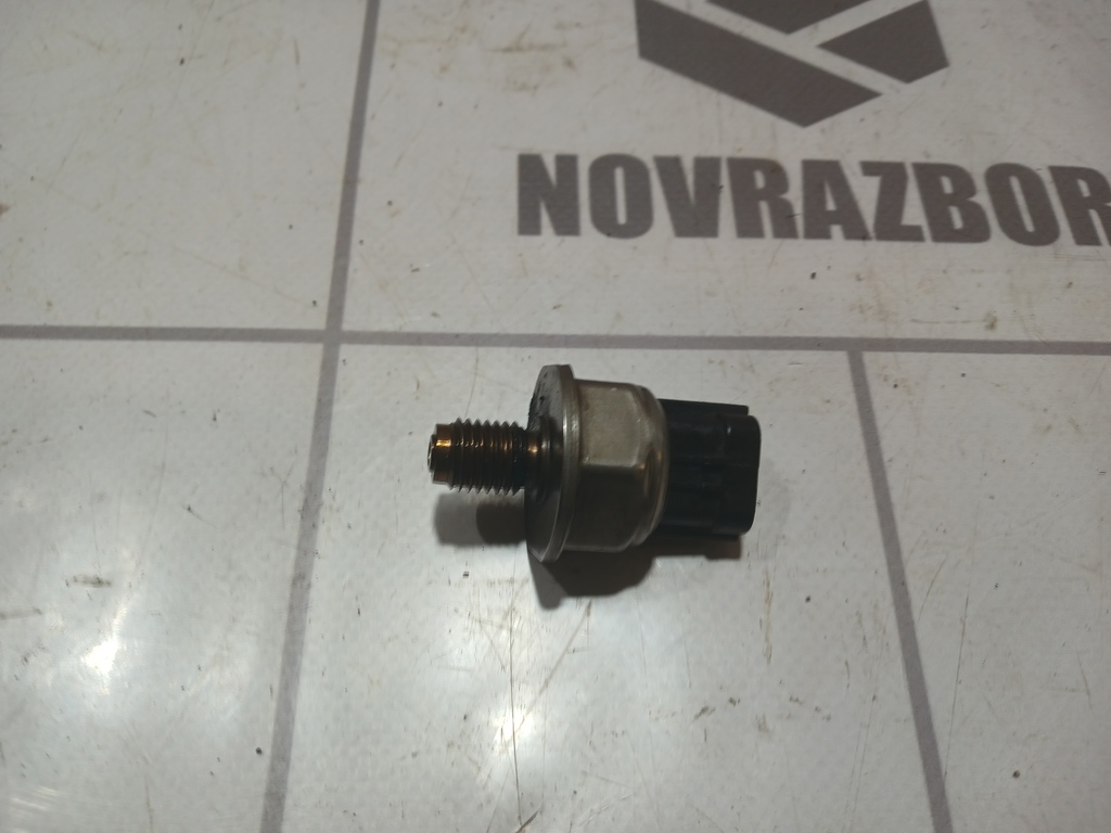 Ford Transit 06-13 для Датчик давления топлива