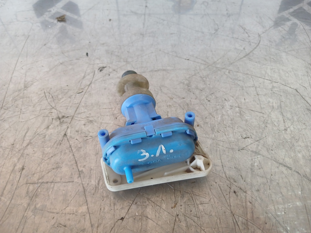 Audi 80  90  B3  86-91 для Активатор замка двери