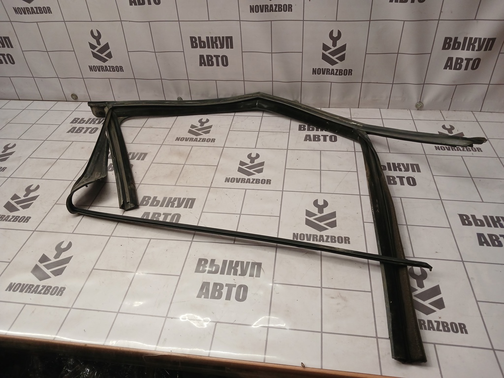 Skoda Yeti 2009-2018 для Уплотнитель стекла двери