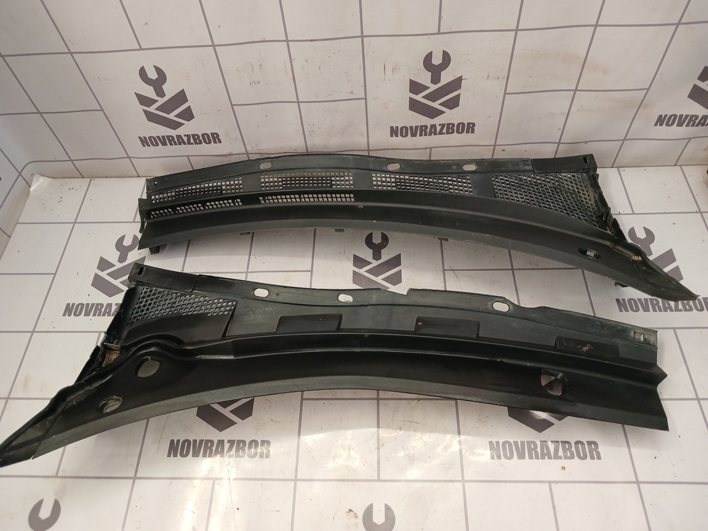 Mazda Mazda 3  BK  02-09 для Решетка стеклоочистителя