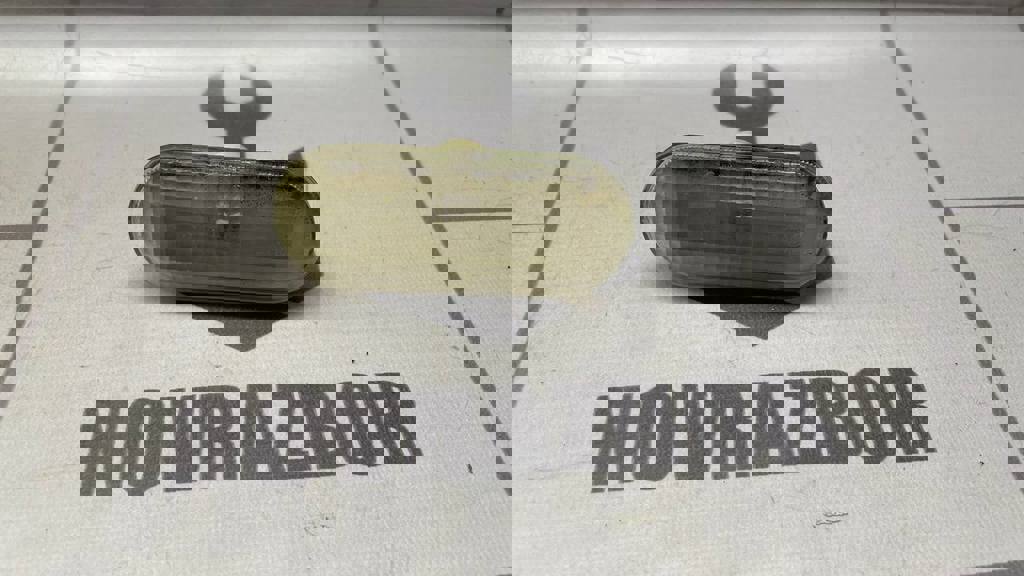 Ford Focus 2 05-08 для Повторитель на крыло белый