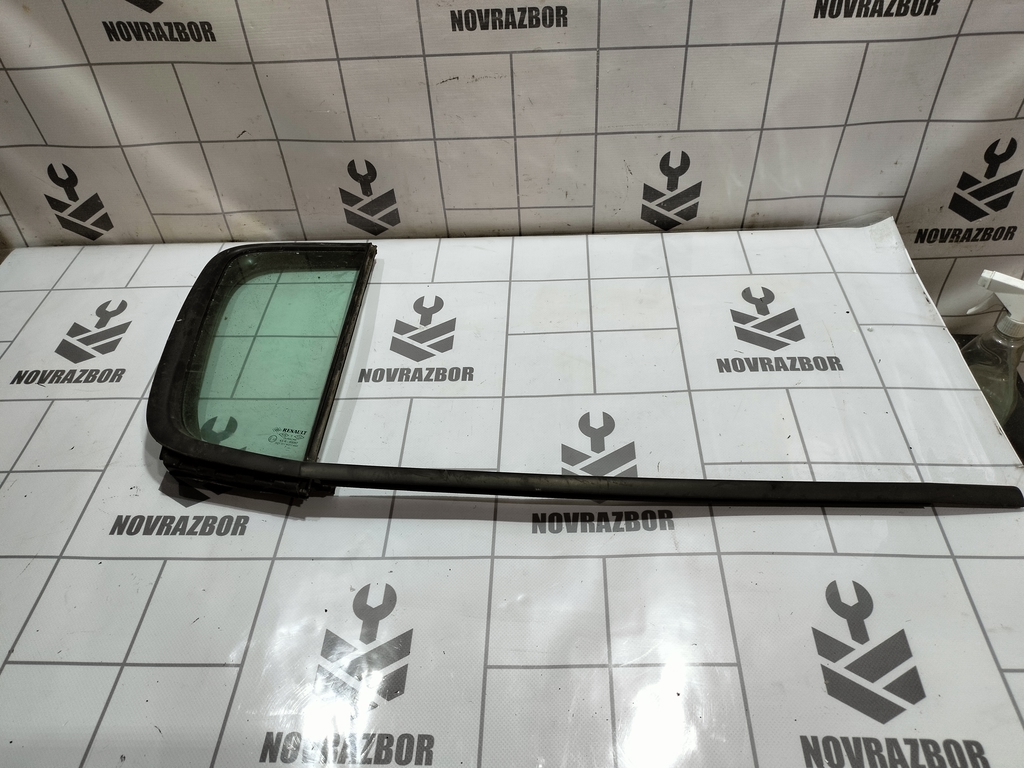 Renault Clio 3  2005-2012 для Стекло двери задней правой (форточка)