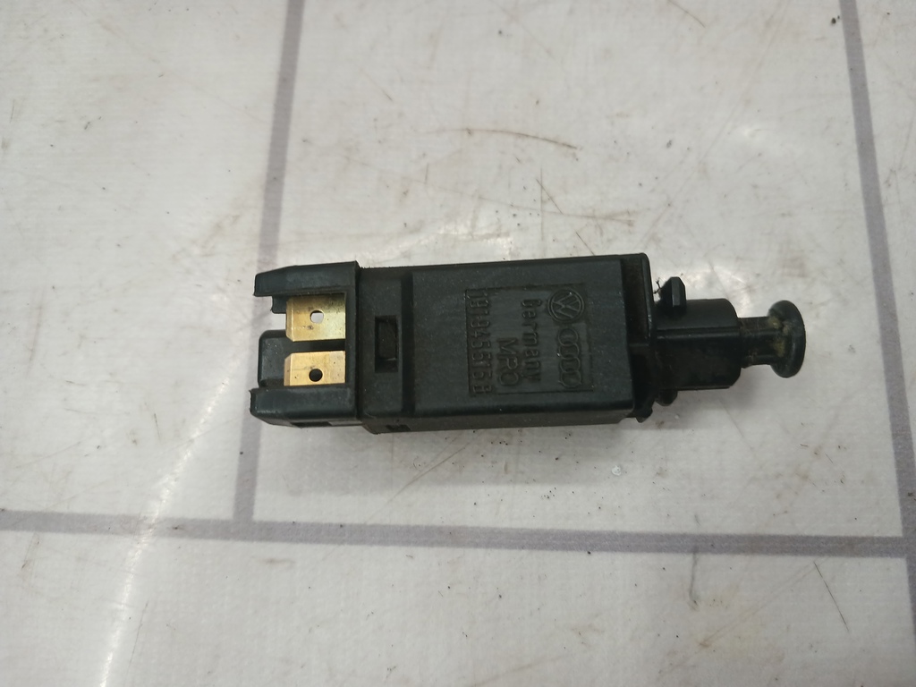 VW Golf 4 Bora 97-05 для Датчик включения стопсигнала