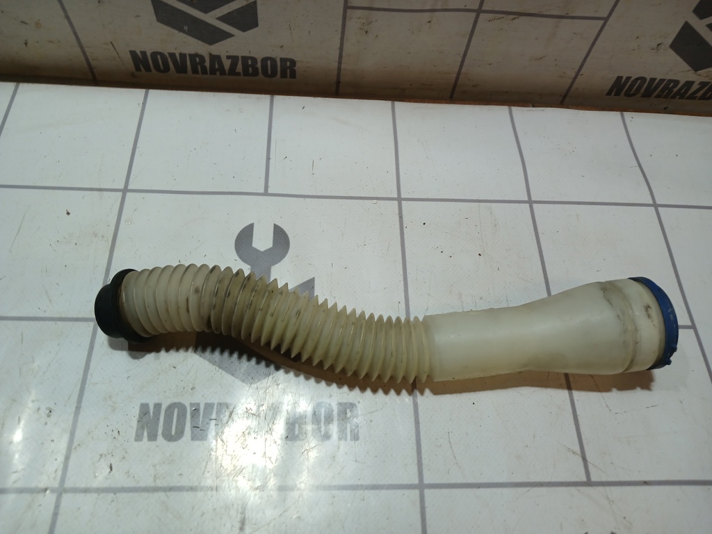 Peugeot 307 2001-2008 для Горловина бачка омывателя