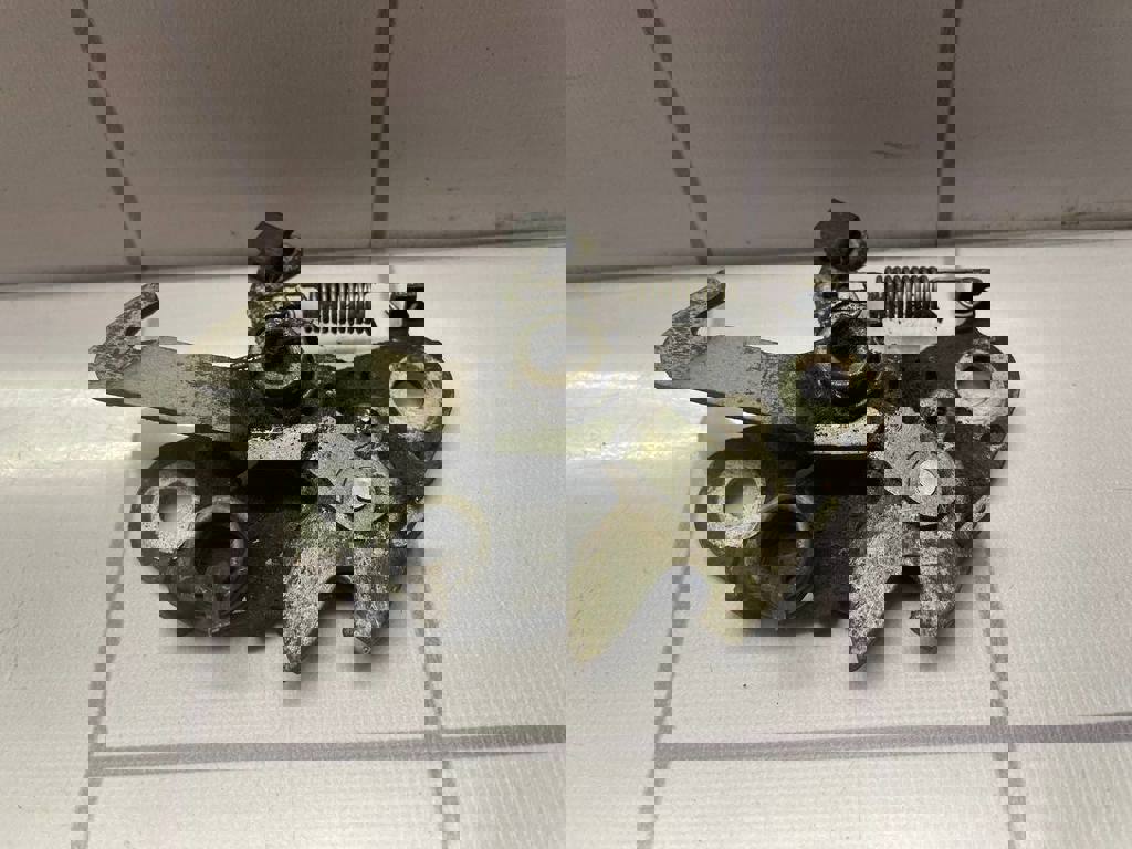 Peugeot 307 2001-2008 для Замок капота