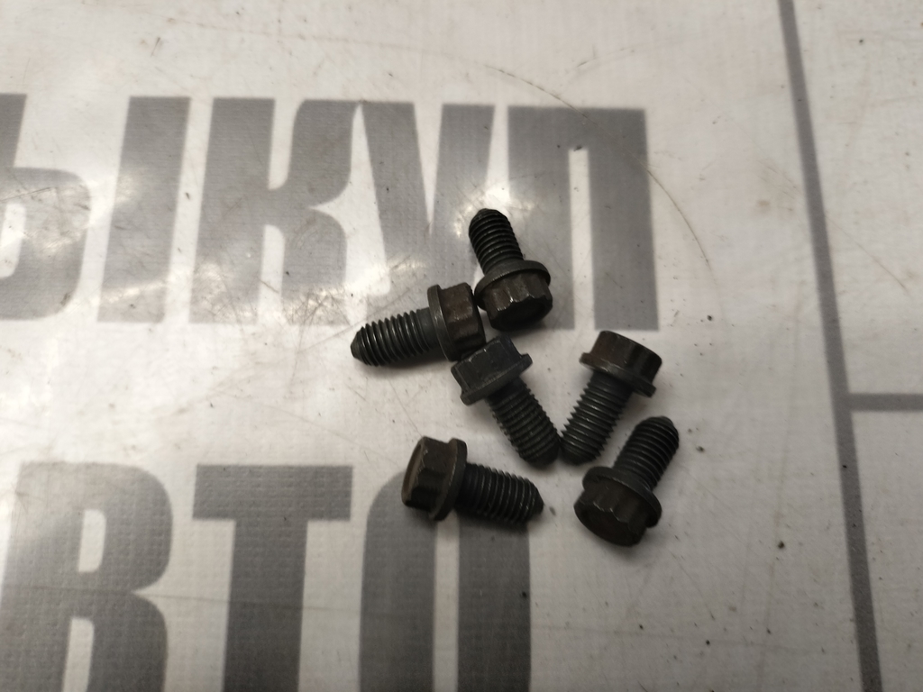 Skoda Yeti 2009-2018 для Болт