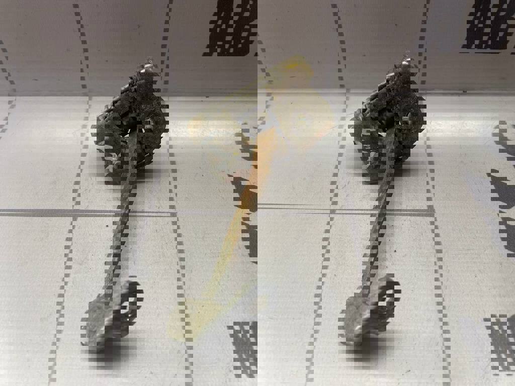 Peugeot 307 2001-2008 для Ограничитель двери