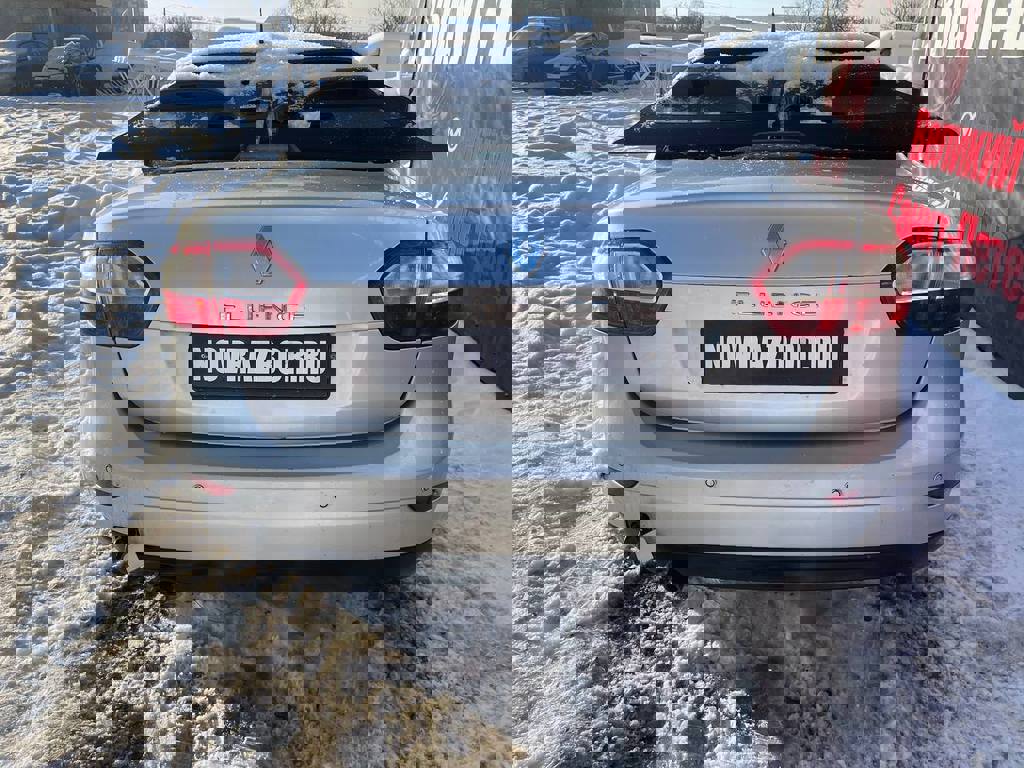 Renault Fluence 10-17 для Панель задняя