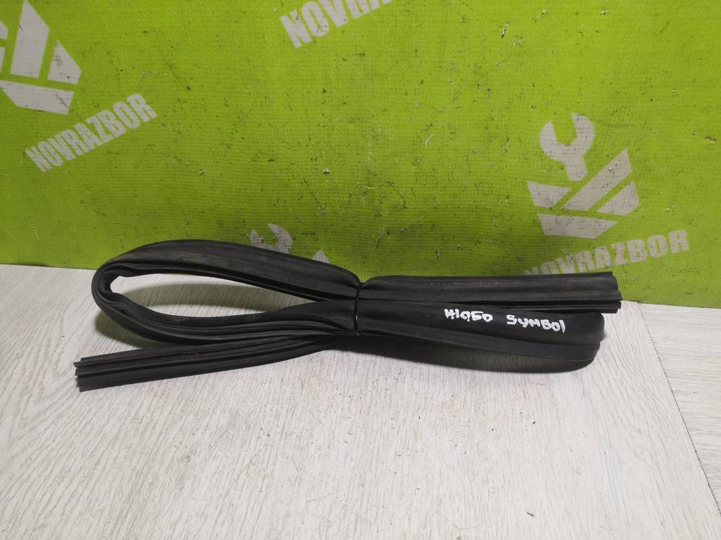 Renault Clio 2 Symbol 1998-2008 для Уплотнитель капота