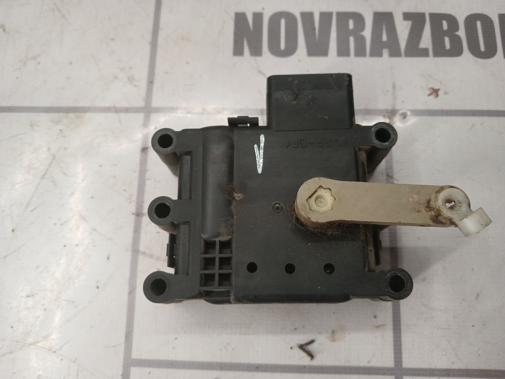 Mazda Mazda 3  BK  02-09 для Моторчик заслонки отопителя