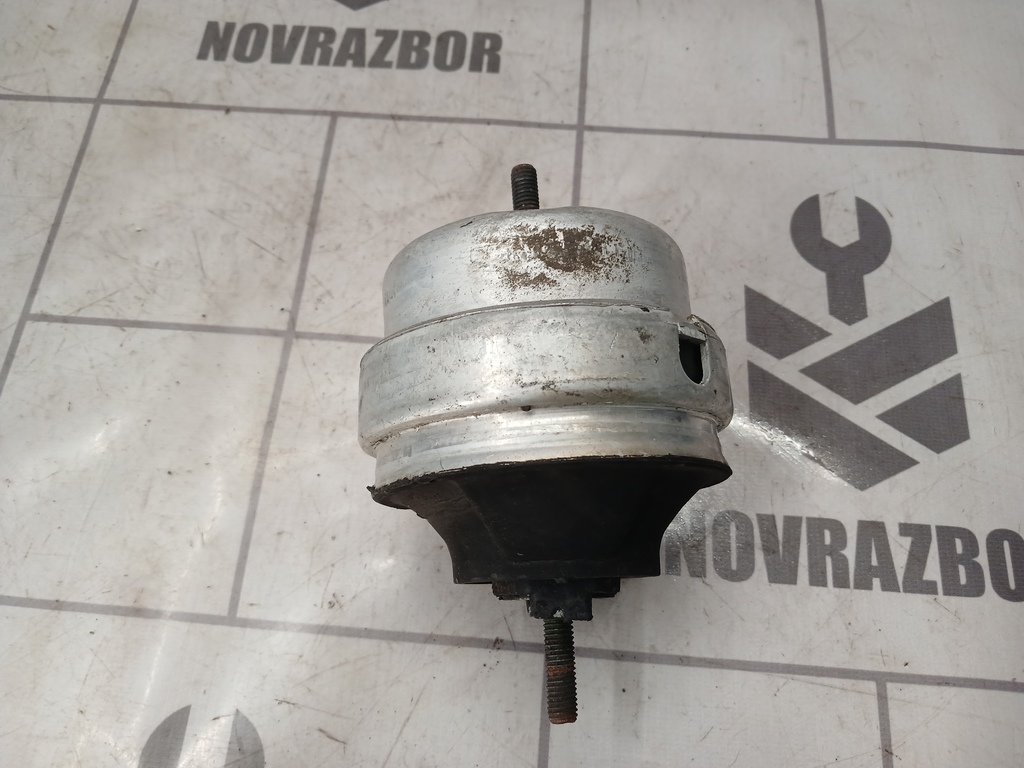 VW Passat B5 96-00 для Опора двигателя