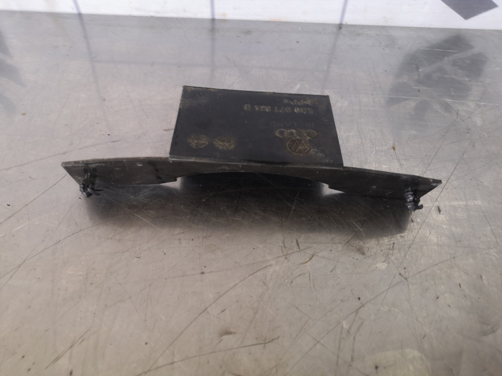 VW Passat B5 96-00 для Кронштейн (сопут. товар)