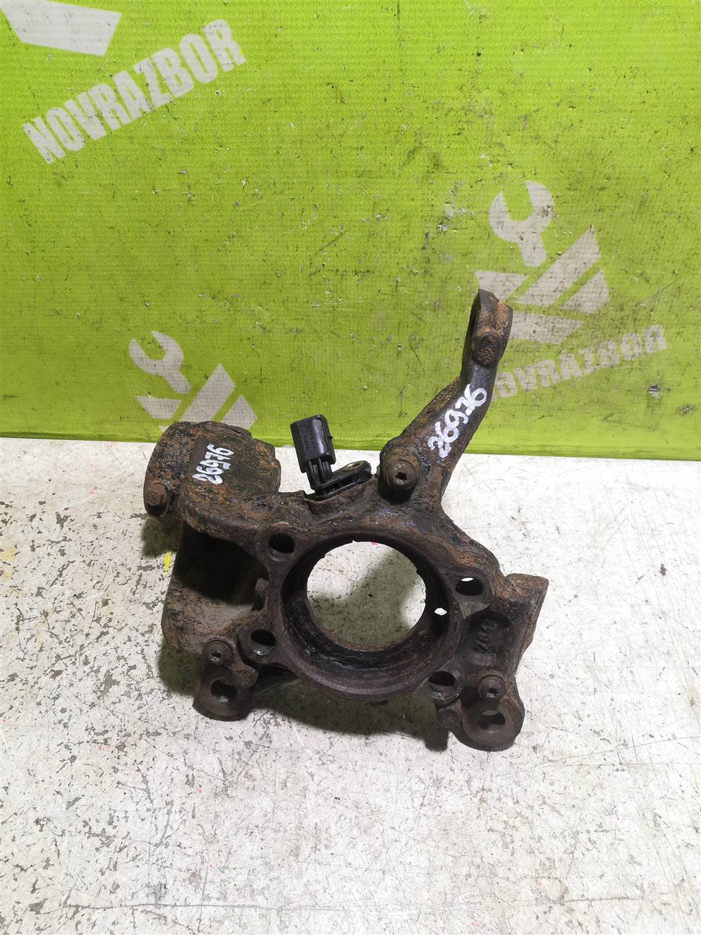 VW Caddy 3 2004-2015 для Кулак поворотный передний левый