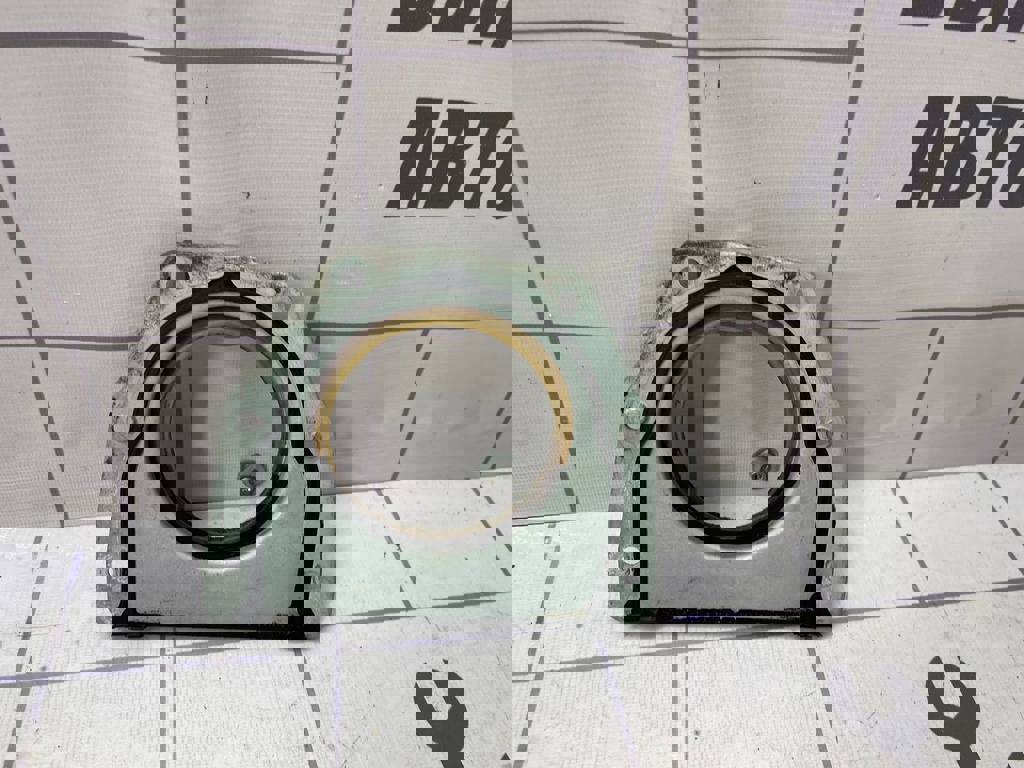 Ford Focus 2 05-08 для Крышка коленвала задняя