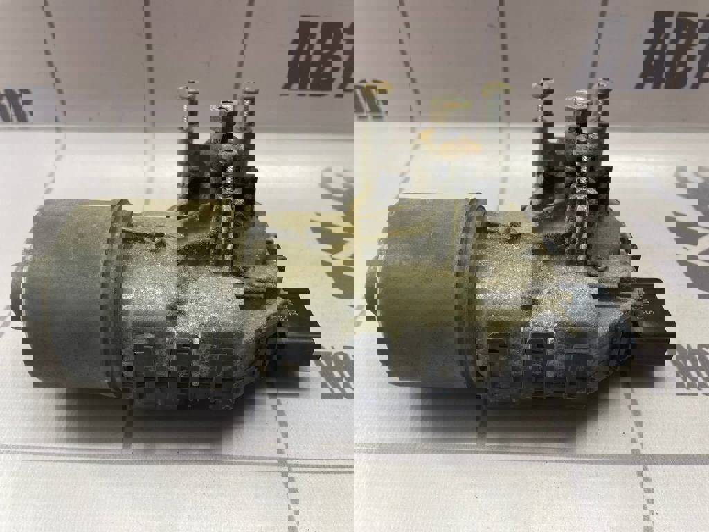 Ford Focus 2 05-08 для Моторчик стеклоочистителя передний