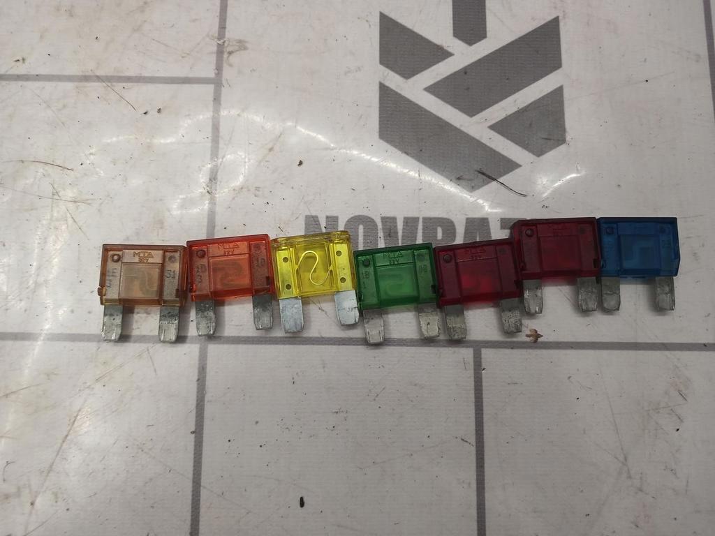 Fiat Punto 2 (188) 99-10 для Предохранитель