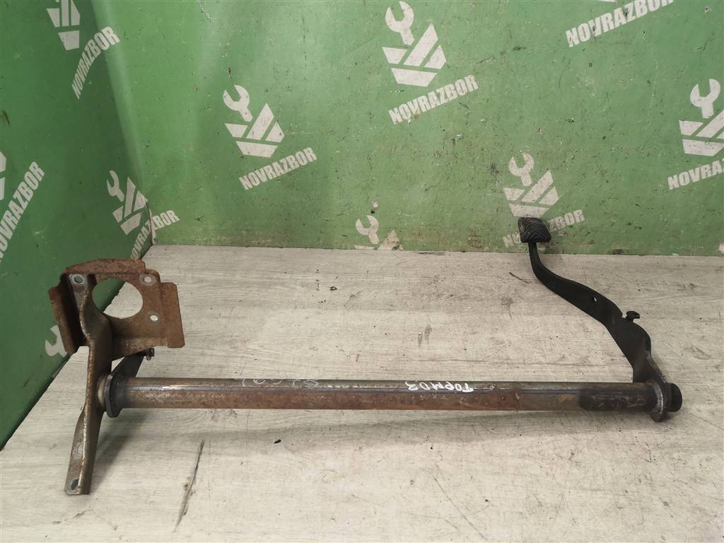 Mitsubishi Space Wagon (N3,N4) 1991-2000 для Педаль тормоза