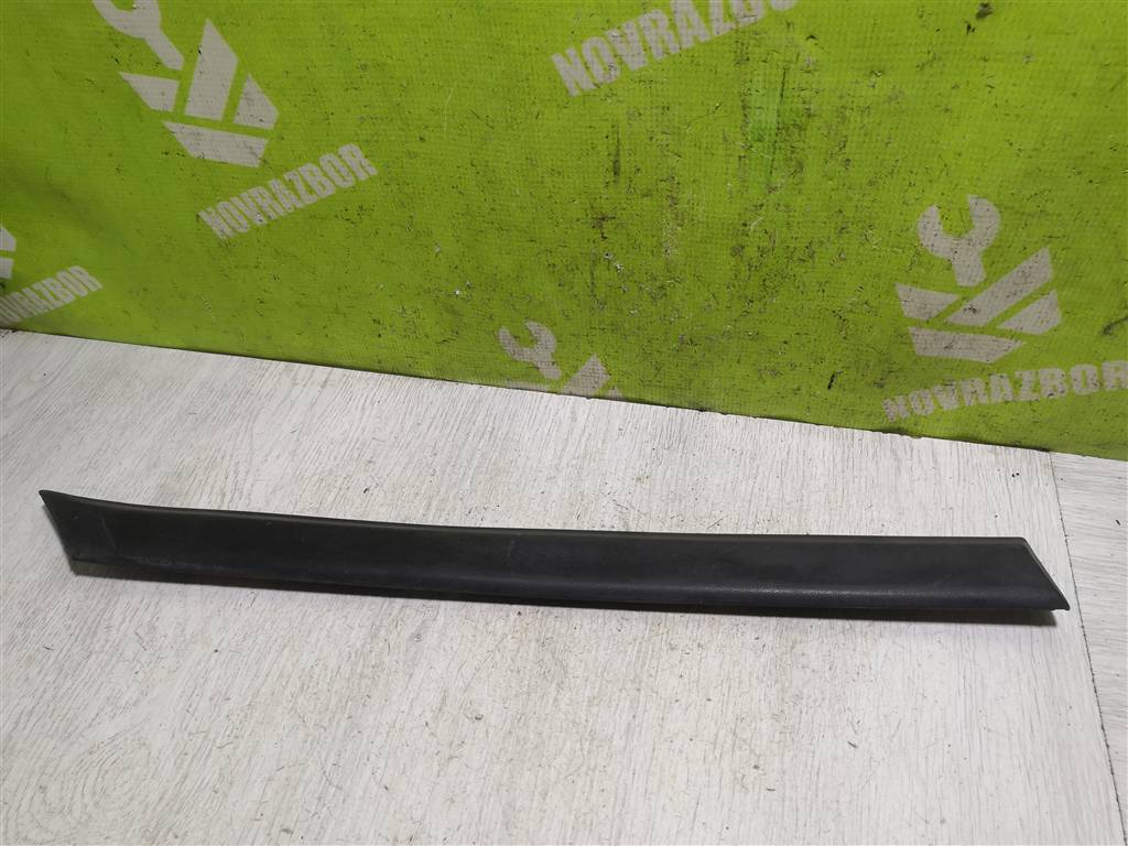 VW Golf 3 Vento 91-97 для Молдинг заднего крыла правого