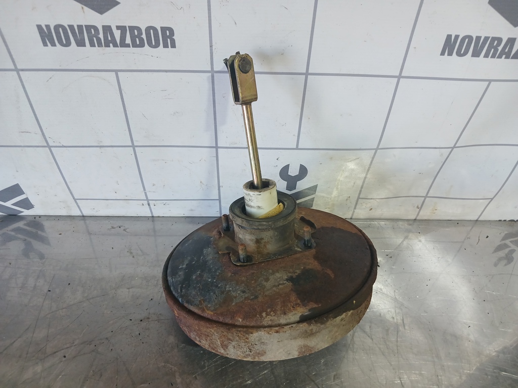 VW Passat  B3  1988-1993 для Усилитель тормозов вакуумный